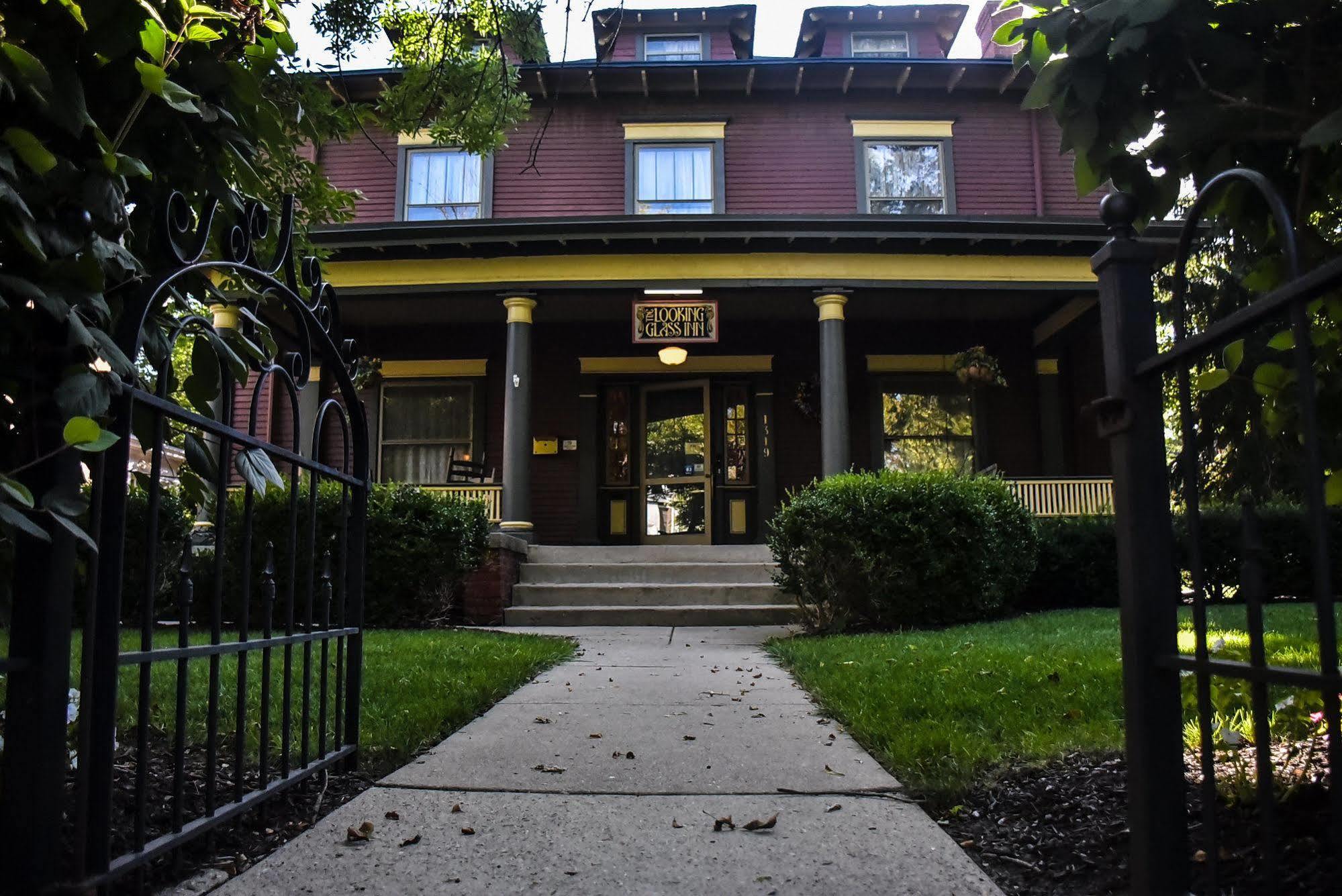 Looking Glass Inn Indianapolis Exteriör bild